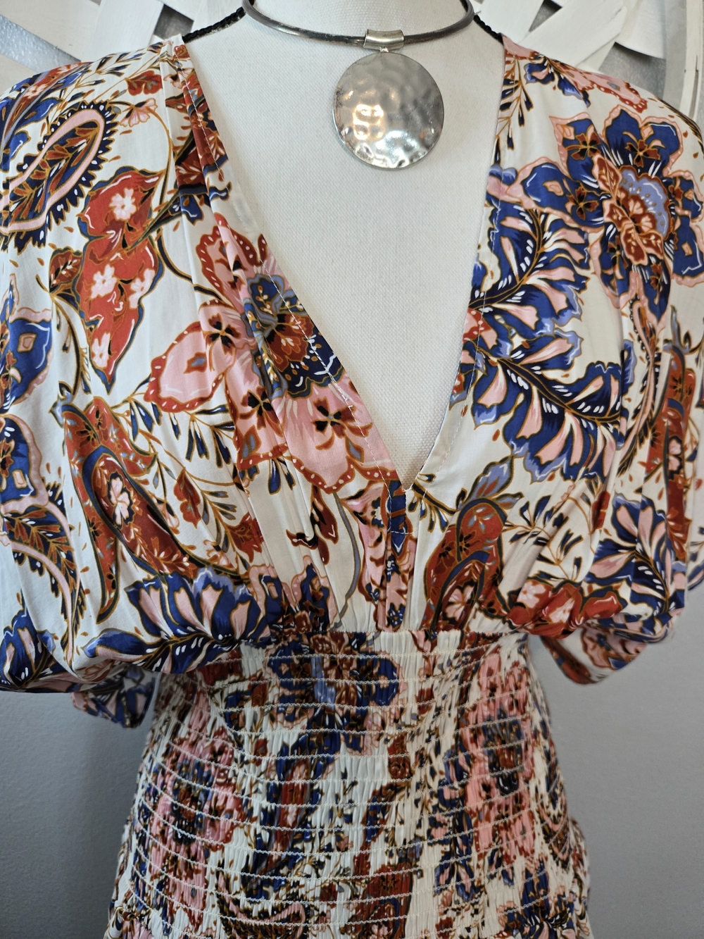 Misa Della Floral Smocked Waist Short Dress in Sz Large New With Tag Ret $370 - Picture 5 of 10